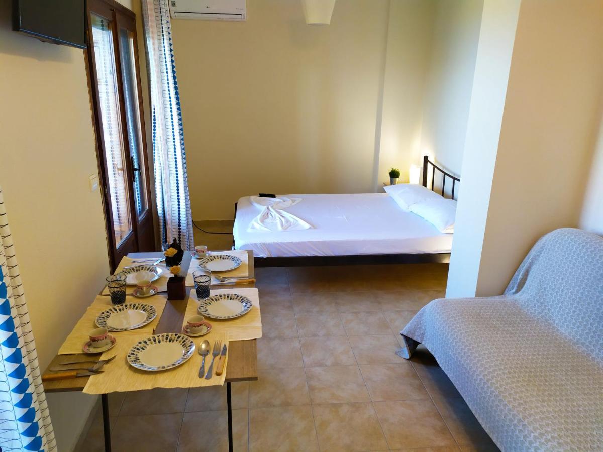 Villa Leonidas Greecefiloxenia 莱福卡斯特龙 外观 照片