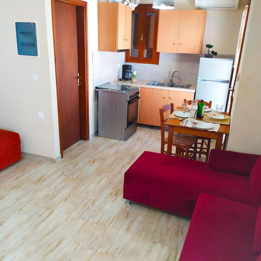 Villa Leonidas Greecefiloxenia 莱福卡斯特龙 外观 照片