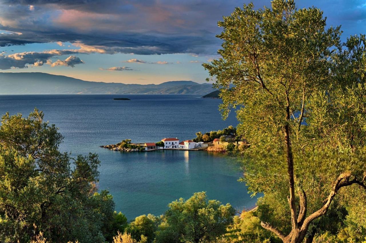 Villa Leonidas Greecefiloxenia 莱福卡斯特龙 外观 照片