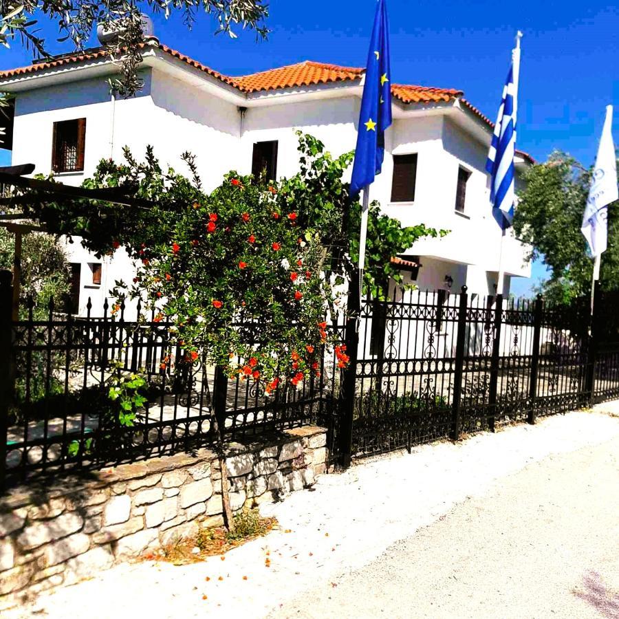 Villa Leonidas Greecefiloxenia 莱福卡斯特龙 外观 照片