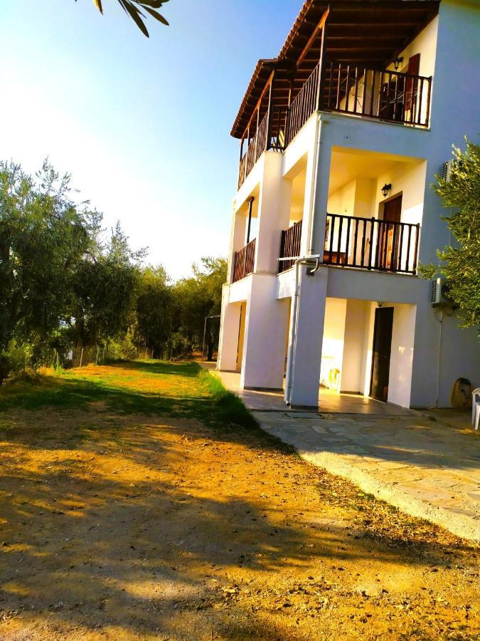 Villa Leonidas Greecefiloxenia 莱福卡斯特龙 外观 照片
